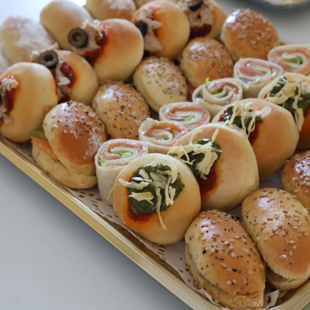 Petits pains garnis